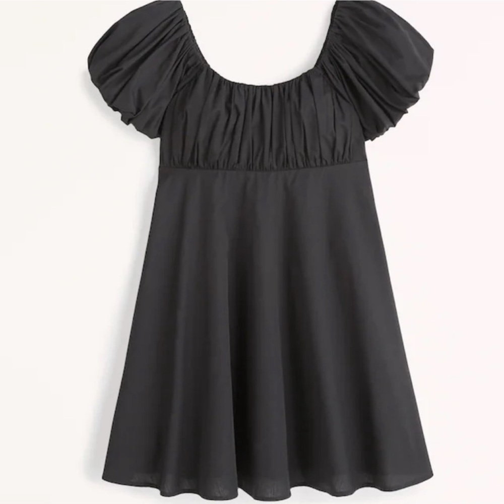 NWT little black dress. Super cute and flirty! 🖤